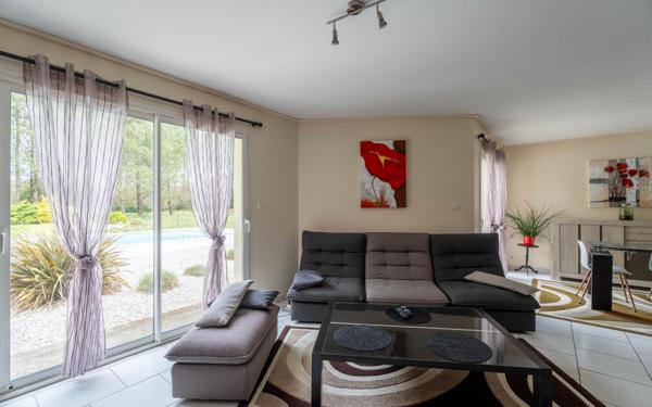 Maison à vendre    5 pièces •  Parentis-en-Born