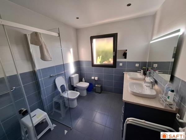 Maison contemporaine 2017,  173m2, 6 pièces, 4 chambres, vue montagne