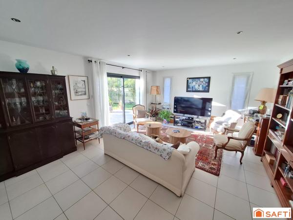 Maison contemporaine 2017,  173m2, 6 pièces, 4 chambres, vue montagne