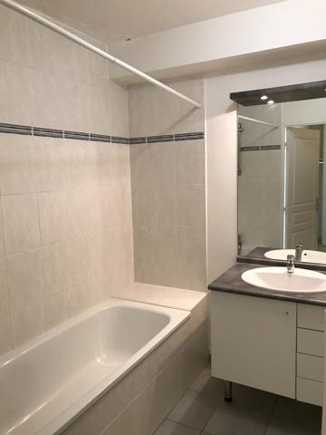49240 AVRILLE VENTE T2 - AVRILLE