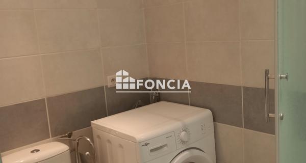 Location Studio 28.7 m² - Saint-étienne 42000