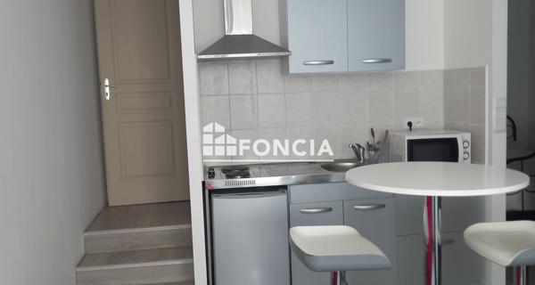 Location Studio 28.7 m² - Saint-étienne 42000