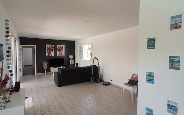 Maison à vendre    5 pièces •  Petit-Bourg