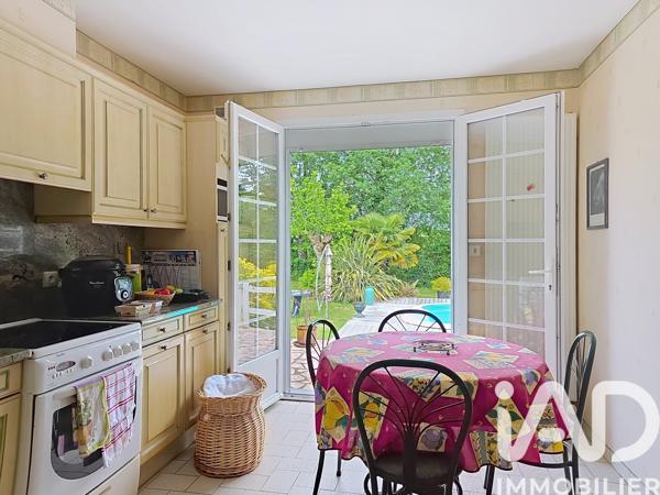Maison à vendre 5 pièces 126 m² Châtillon-sur-Thouet
