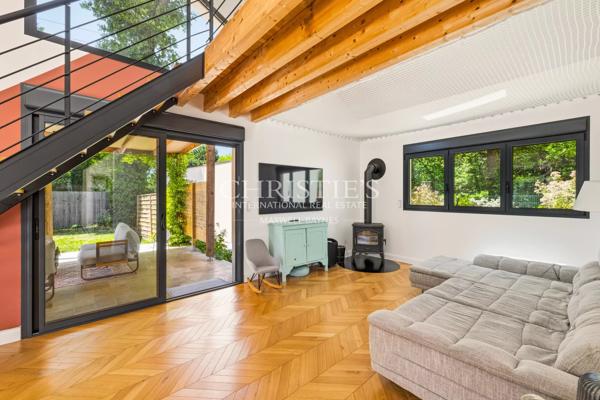 Maison familiale en bordure de forêt,  proche des commodités et du tram B
