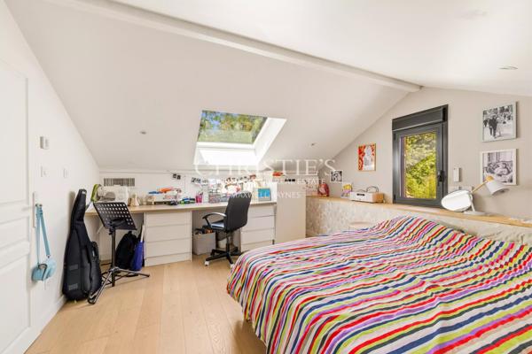 Maison familiale en bordure de forêt,  proche des commodités et du tram B