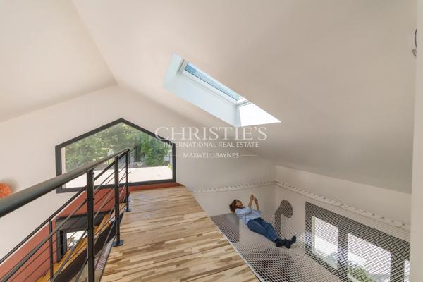 Maison familiale en bordure de forêt,  proche des commodités et du tram B