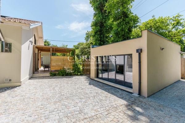 Maison familiale en bordure de forêt,  proche des commodités et du tram B
