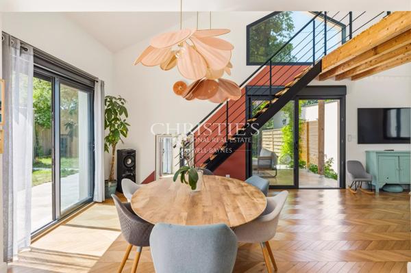 Maison familiale en bordure de forêt,  proche des commodités et du tram B