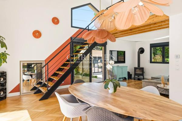 Maison familiale en bordure de forêt,  proche des commodités et du tram B