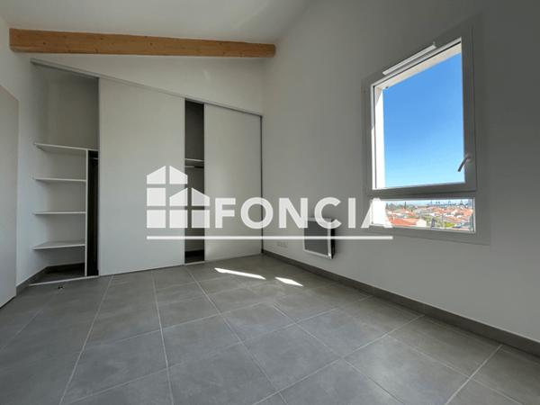 Location Appartement 3 pièces 90.35 m² - Port Saint Louis Du Rhone 13230