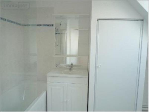 Maison à louer à Landivisiau dans le Finistère (29400), ref : 002009