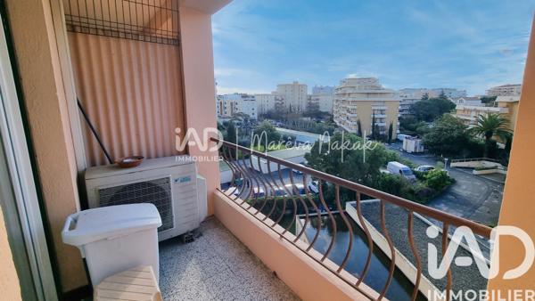 Appartement à vendre 3 pièces 59 m² Fréjus
