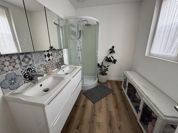Maison à vendre 182 069 € Soyaux 6 p 116 m² DPE D