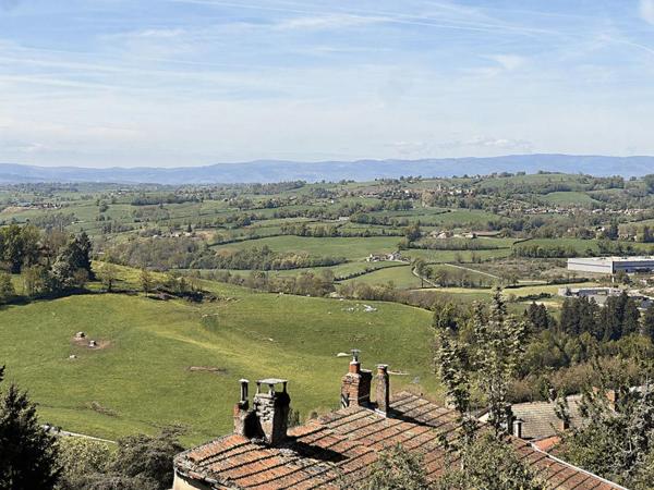 Maison Thizy Les Bourgs 4 pièces 77m2 ,caves et jardin de 150m2