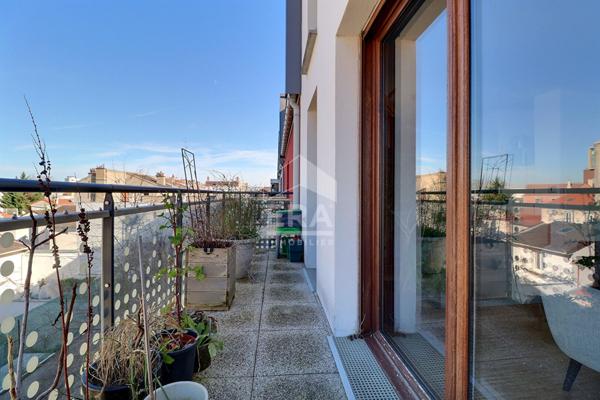 Duplex d'exception au dernier étage, Vue canal, terrasses et prestations haut de gamme
