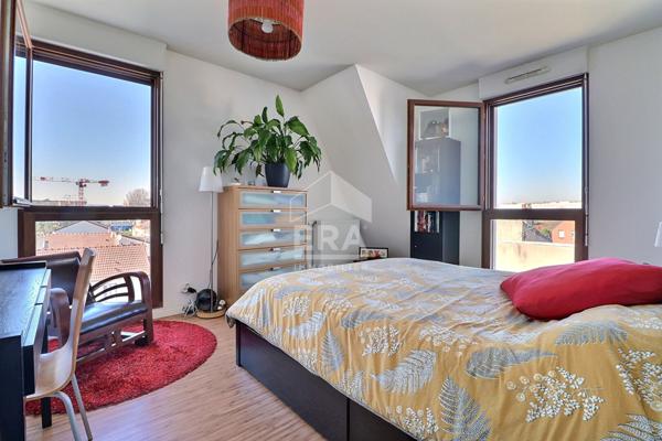 Duplex d'exception au dernier étage, Vue canal, terrasses et prestations haut de gamme