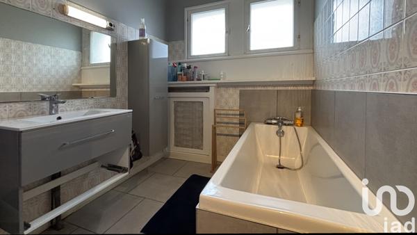 House for sale 7 rooms 144 m² Mouguerre