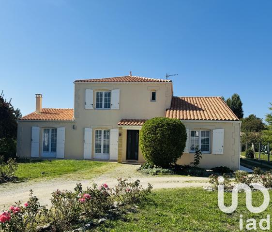 Maison à vendre 6 pièces 143 m² Saintes