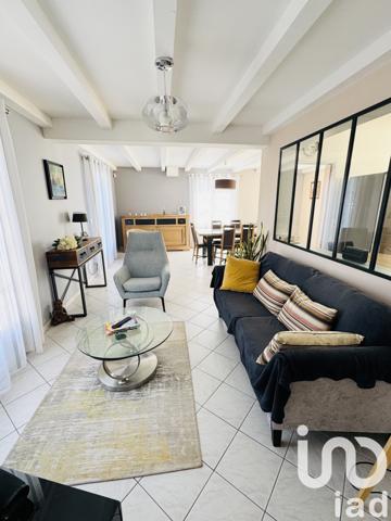 Maison à vendre 6 pièces 143 m² Saintes