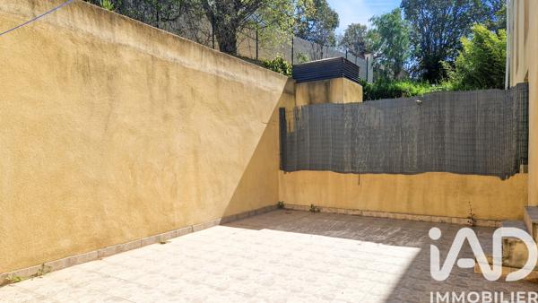 Location appartement 2 pièces 36 m² Saint-Cyr-sur-Mer