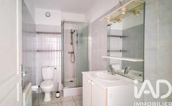 Location appartement 2 pièces 36 m² Saint-Cyr-sur-Mer