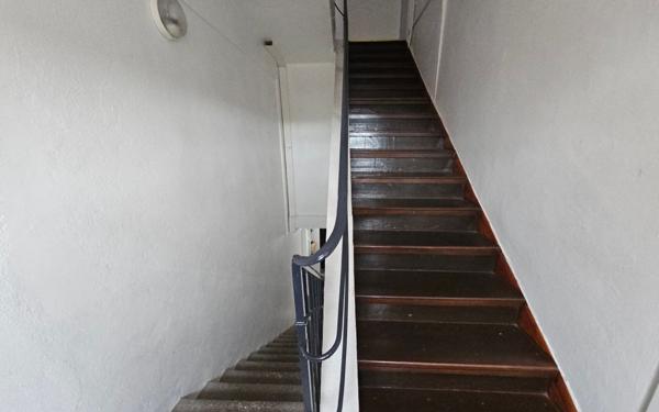 Immeuble à vendre    12 pièces •  Saint-Étienne