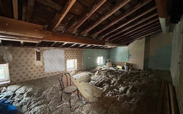 Immeuble à vendre    12 pièces •  Saint-Étienne