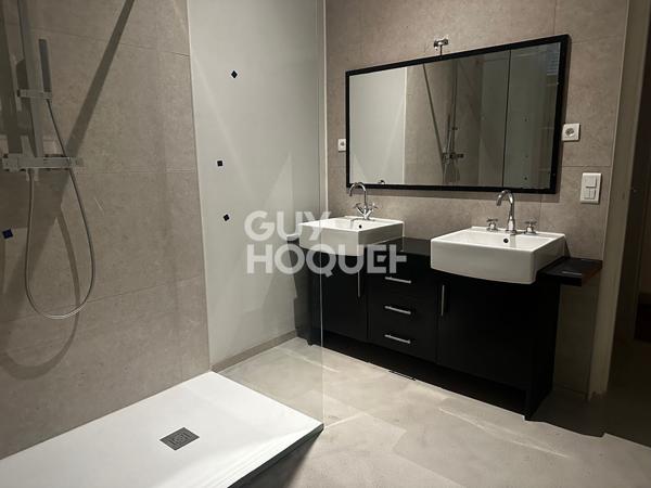 CARCASSONNE Bastide - Appartement 142m² avec garage, cave, annexe, cour commune .