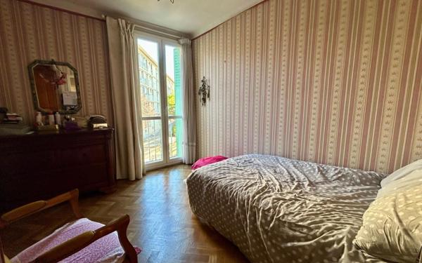 Appartement à vendre    4 pièces • 75 m2 Marseille 10