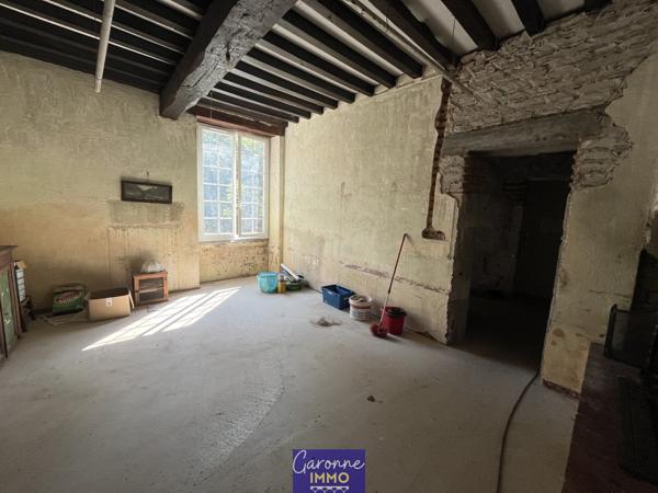 Maison 8 pièce(s) 1 chambre(s) 600 m²