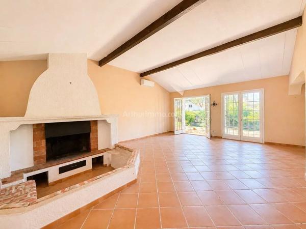 Vente                                                      Maison
                        
                     6 pièces                      204 m2                     à Bastia