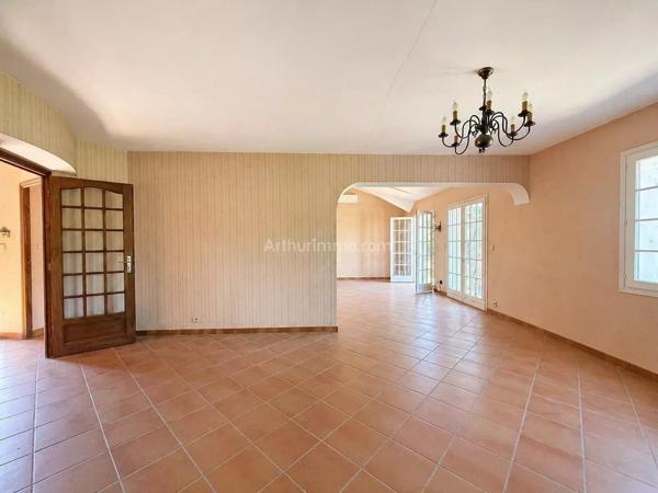 Vente                                                      Maison
                        
                     6 pièces                      204 m2                     à Bastia