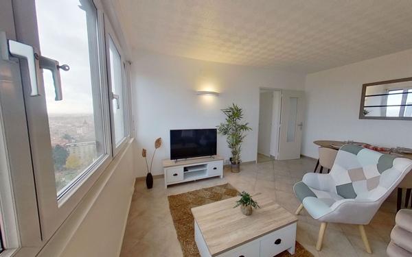 Appartement à louer    4 pièces •  Nancy