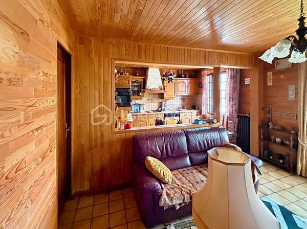 🏡 À VENDRE – MAISON 2 CHAMBRES AVEC JARDIN ET DÉPENDANCES À GOUSSAINVILLE

📍 Goussainville – 240 000 € FAI

Vous êtes à la recherche d’une maison avec un beau terrain, des dépendances et un fort potentiel d’aménagement ? Venez découvrir cette maison de 66 m² habitables, implantée sur une parcelle de 386 m².

🏠 UNE MAISON À RÉNOVER SELON VOS ENVIES
La maison se compose de :

• Une entrée
• Un salon / séjour offrant un espace de vie convivial
• Une cuisine équipée
• Un coin buanderie, pratique au quotidien
• Deux chambres
• Une salle de douche
• Un WC indépendant

La maison nécessite des travaux de rénovation et de modernisation, mais elle offre une base intéressante pour créer un intérieur à votre image.

🌳 UN EXTÉRIEUR AVEC DE NOMBREUSES POSSIBILITÉS
Vous profiterez d’un terrain de 386 m², idéal pour aménager un jardin, une terrasse, un espace repas extérieur ou un coin de détente.

La propriété bénéficie également de plusieurs espaces annexes particulièrement intéressants :

🚗 Un garage pour stationner ou stocker
🔨 Un grand appentis, offrant un important espace de rangement ou pouvant être exploité selon vos besoins
📦 Une cave

📍 UN EMPLACEMENT PRATIQUE
La maison est située à Goussainville, à proximité des commodités nécessaires au quotidien :

🛒 Commerces et services
🏫 Écoles et établissements scolaires
🚌 Transports en commun
🚆 Gare de Goussainville – RER D
🛣️ Accès rapide aux principaux axes routiers
✈️ Proximité de la plateforme aéroportuaire Paris-Charles-de-Gaulle

⭐ POURQUOI CETTE MAISON ?
✔️ 66 m² habitables
✔️ 2 chambres
✔️ Terrain de 386 m²
✔️ Garage
✔️ Grand appentis
✔️ Cave
✔️ Cuisine équipée
✔️ Maison à rénover et personnaliser
✔️ Nombreuses possibilités d’aménagement

💰 PRIX : 240 000 € FAI

👉 Une maison idéale pour un premier achat, un projet familial ou un investissement avec travaux.

📞 Contactez-moi pour obtenir davantage d’informations et organiser une visite