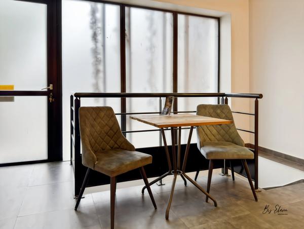 LOFT, LOCAL PROFESSIONNEL MIXTE & CRÉATIF — STUDIO PHOTO OU ATELIER, ESPACE PRO INDÉPENDANT, PATIO, VOLUMES SPECTACULAIRES AVEC HABITATION INTEGREE