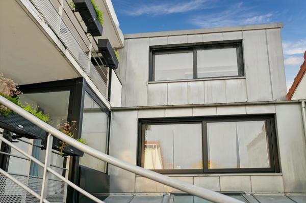 LOFT, LOCAL PROFESSIONNEL MIXTE & CRÉATIF — STUDIO PHOTO OU ATELIER, ESPACE PRO INDÉPENDANT, PATIO, VOLUMES SPECTACULAIRES AVEC HABITATION INTEGREE