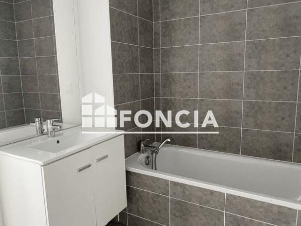 Location Appartement 2 pièces 39.5 m² - 46 BOULEVARD D'AMBROISE PARE Amiens 80000