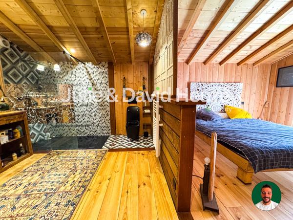 Maison
         5 pièces
        - 140 m² 930 000 € *
