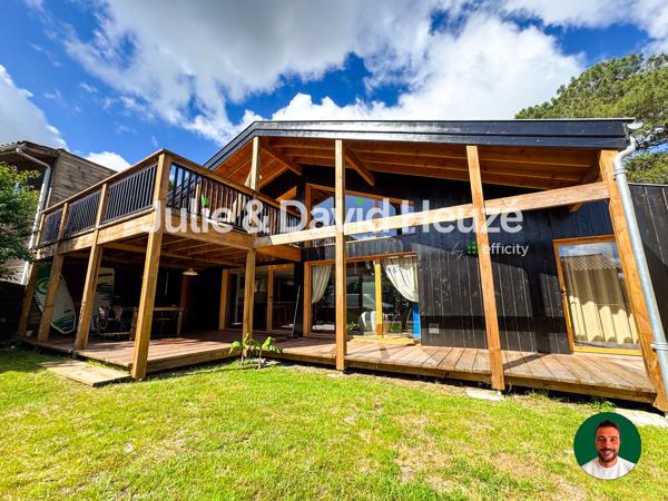 Maison
         5 pièces
        - 140 m² 930 000 € *