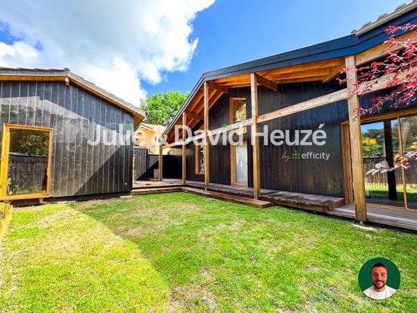 Maison
         5 pièces
        - 140 m² 930 000 € *
