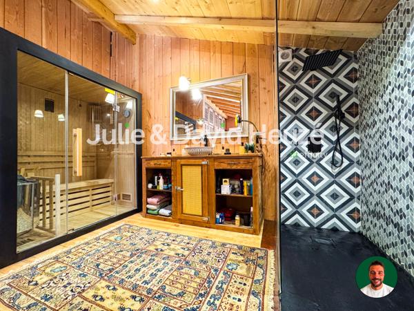 Maison
         5 pièces
        - 140 m² 930 000 € *