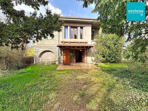 Grande maison familiale à Sury Le Comtal avec 4 chambres sur une parcelle de 1982 m²