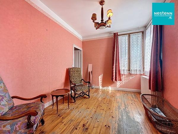 Grande maison familiale à Sury Le Comtal avec 4 chambres sur une parcelle de 1982 m²