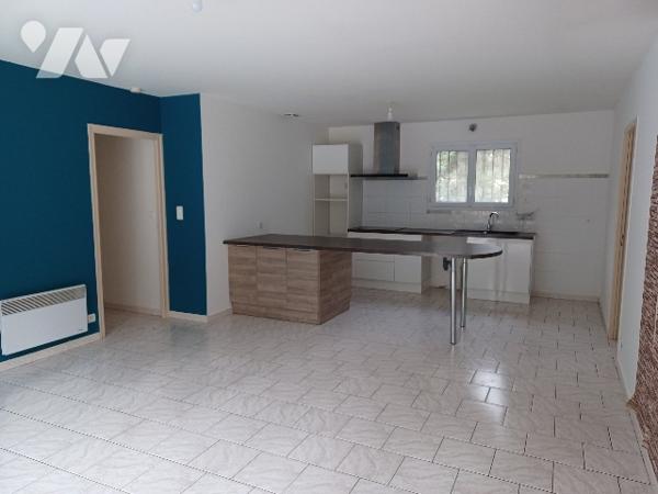 Maison de plain-pied – 3 chambres – Terrain 886 m² – Eyguières (campagne)