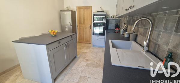 Maison à vendre 6 pièces 178 m² Caumont-sur-Durance