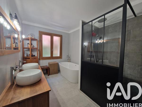 Maison à vendre 6 pièces 178 m² Caumont-sur-Durance