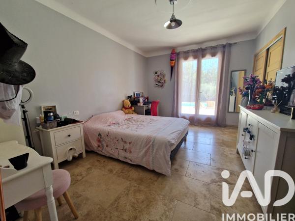 Maison à vendre 6 pièces 178 m² Caumont-sur-Durance