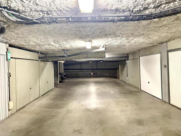 Garage / Box de 13m² sur l'avenue Jean Moulin - Hyères