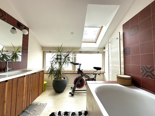 Appartement 7 pièces - 232 m² Bien prestige